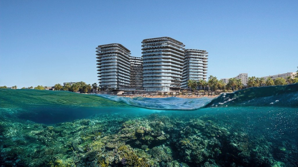 PRIVATE BEACH & CORAL REEF